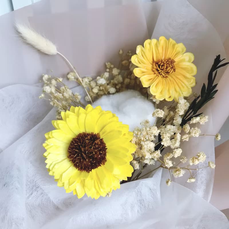 畢業花束-向日葵大型乾燥花束。乾燥花束。向日葵花束。求婚花束