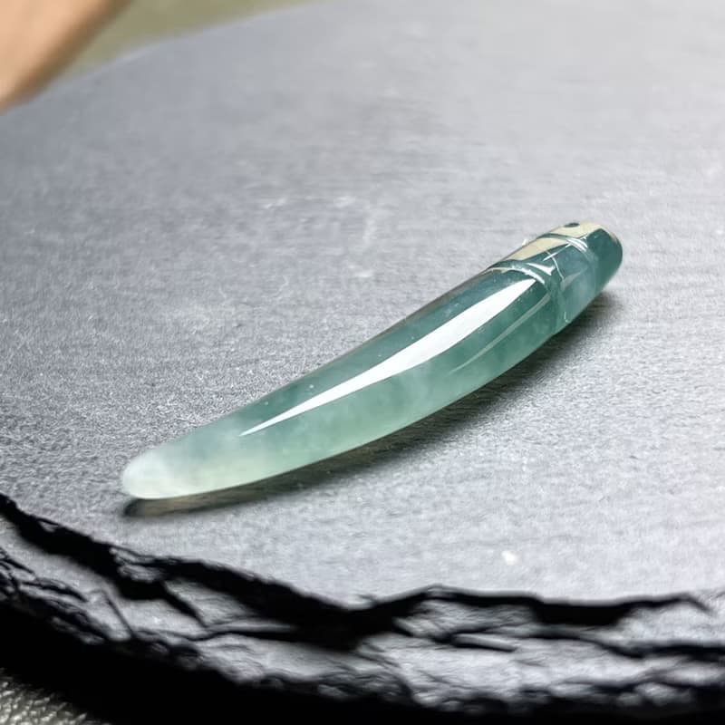 冰種飄藍花翡翠龍牙 | 天然緬甸玉A貨翡翠 | 送禮
