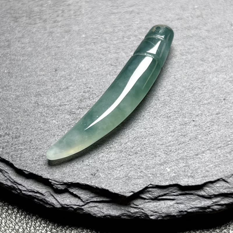 冰種飄藍花翡翠龍牙 | 天然緬甸玉A貨翡翠 | 送禮