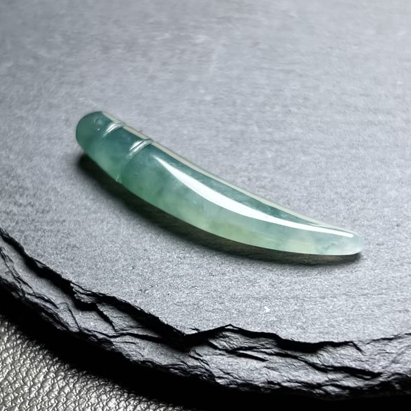 冰種飄藍花翡翠龍牙 | 天然緬甸玉A貨翡翠 | 送禮