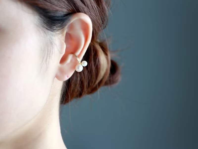 14kgf-W pearl small ear cuff