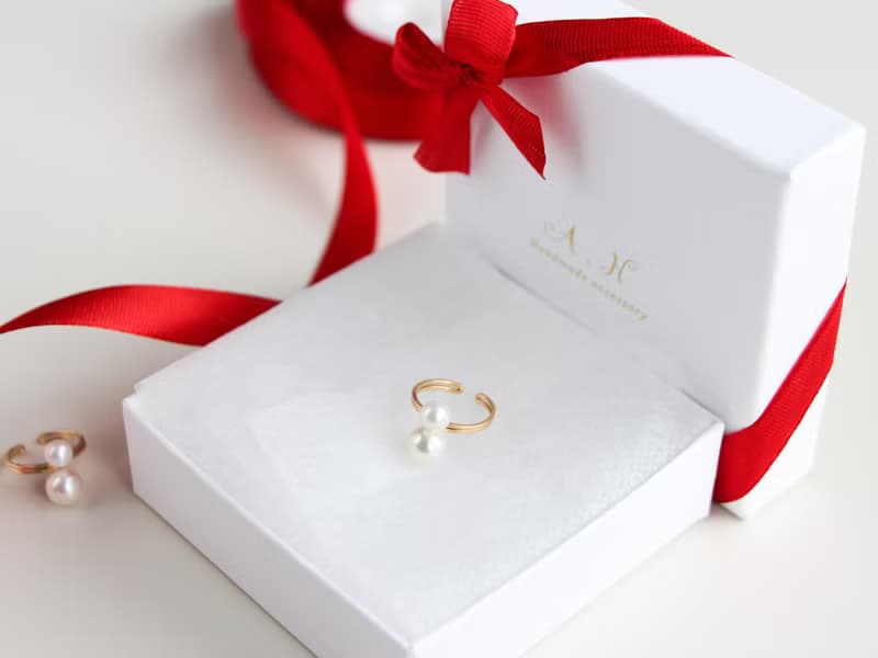 14kgf-W pearl small ear cuff