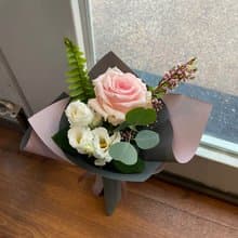 粉玫瑰花小鮮花束|限自取
