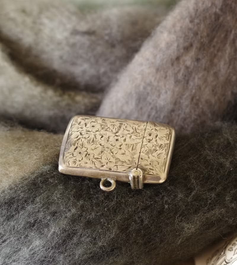 -古董英國購入之百年純銀雕花火柴盒 925 Sterling W750