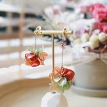 落日絕色 花球垂墜式水晶花樹脂 不對稱耳環 可改耳針耳夾