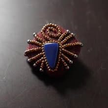 ひとくちチョコレートのブローチ いきもの えんじ 4