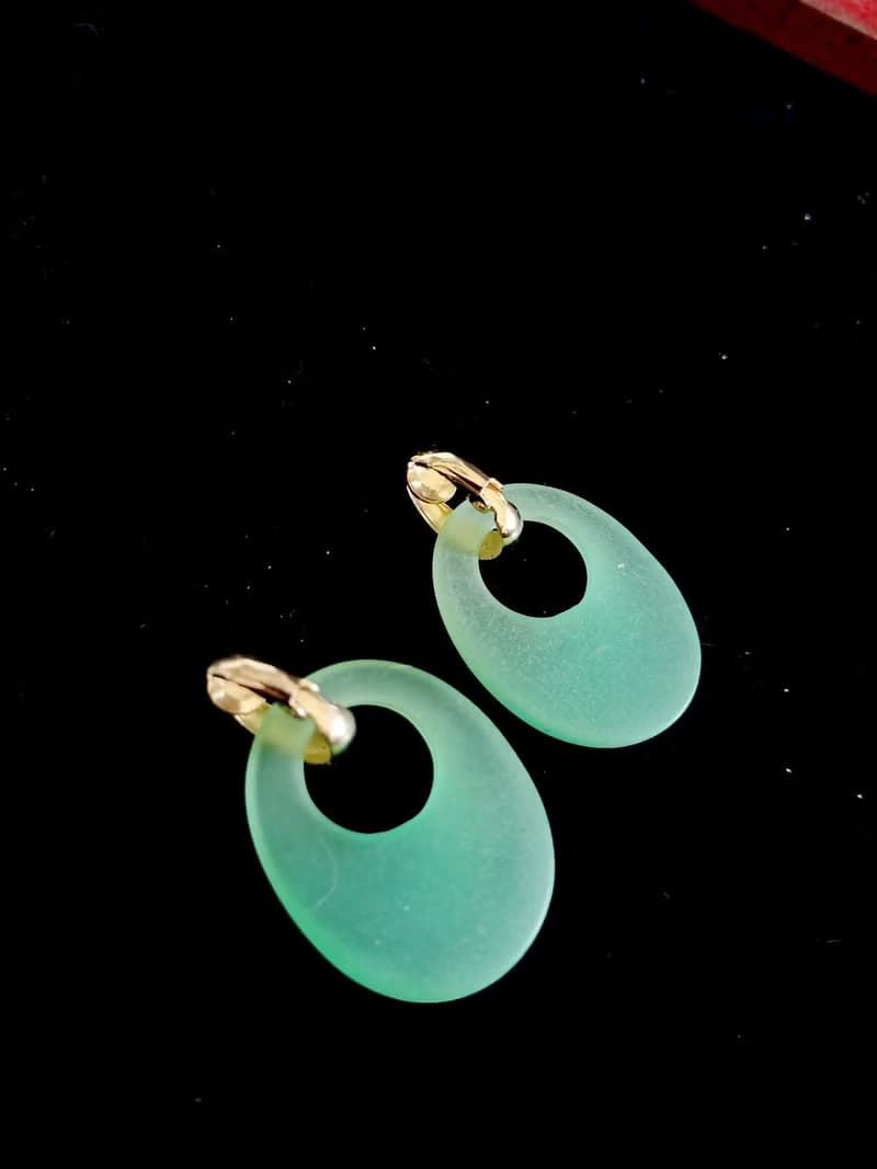 vintage jewelry  AVON 仿玉石垂墜夾式耳環