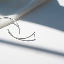 925純銀 彎月 月光 耳環 或耳夾 一對