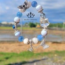 。藍眸。靈氣白晶狐藍白仙氣大氣設計款手鍊藍紋糖心瑪瑙白幽靈