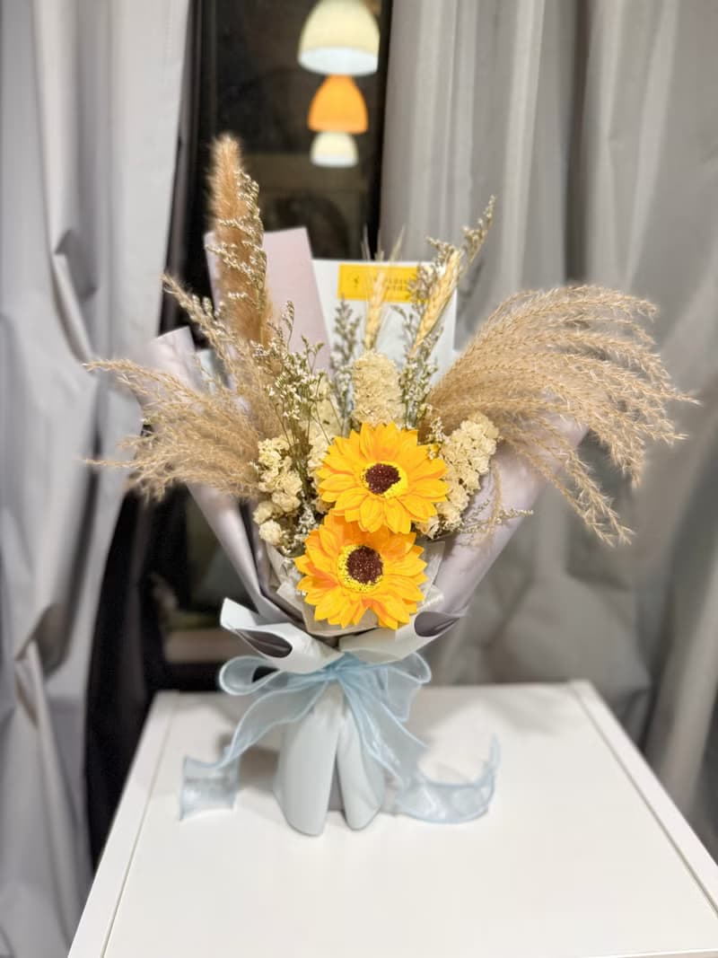 灰藍向日葵花束 (m size)