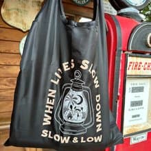 SLOW & LOW 巴哥露營趣。防潑水環保購物袋 #收納袋附掛鈎