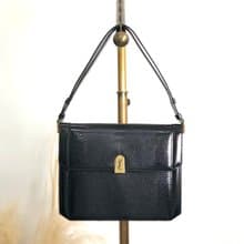 【 日本直送　名牌中古包 】Yves Saint Laurent イヴ・サンローラン ショルダーバッグ ブラック YSL リザード型押し d3ffr7
