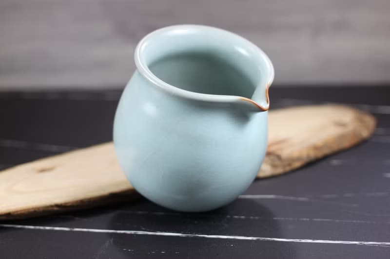【送禮好物】360~400ml 汝窯無把 手拉坯 咖啡下壺 茶海 公道杯