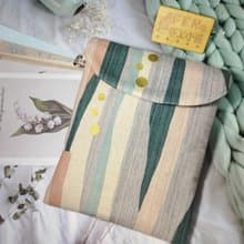 袋物系列-日本布料粉系氣質燙金布收納袋-7.8吋電子書保護套-收納