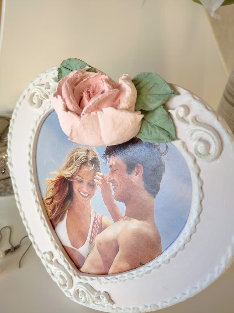 相框 愛心相框 Small heart-shaped photo frame with rose Pink picture frame Wedding gift