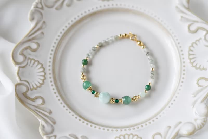 讚訟。綠海紋石 綠草莓晶 翡翠 綠尖晶 鉻雲母 天然石水晶 手鍊