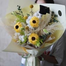 畢業帽 索拉太陽花棉花永生花束