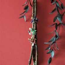 【聖誕飾品禮盒】雪花之綠精靈14K注金耳骨夾一只+馬口鐵球禮盒