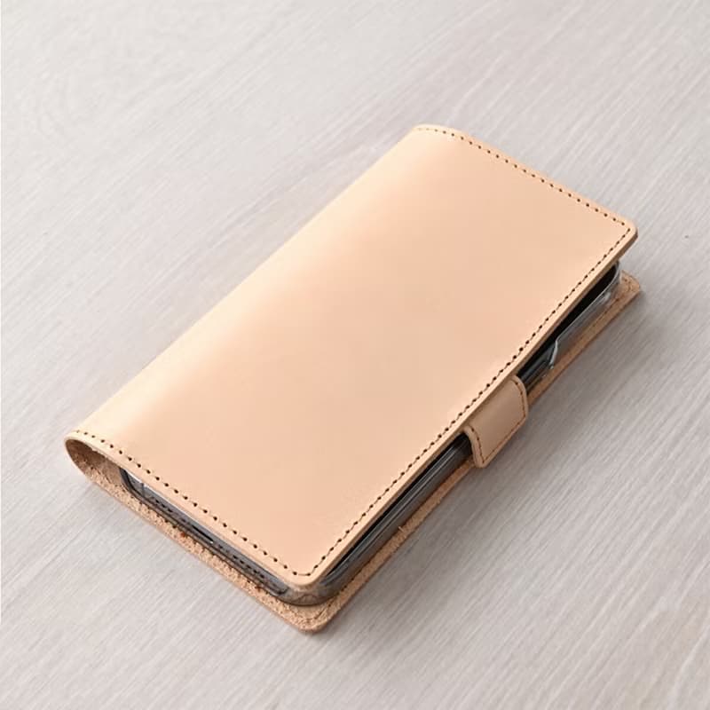名入れ 全機種対応 手帳型 スマホケース 本革 姫路レザー 【 生成り 】 アウトドア レジャー 誕生日 プレゼント ギフト メンズ AG01M