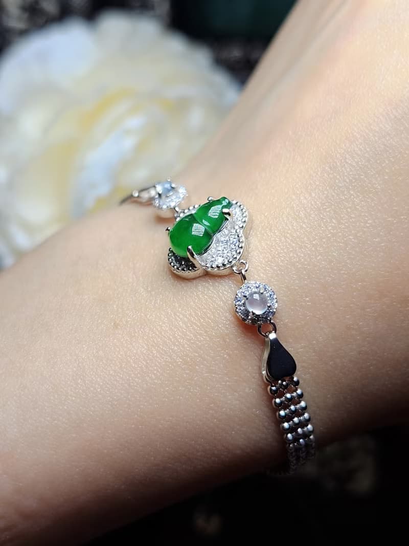 |福財|A貨翡翠冰玻陽綠飽滿葫蘆9.6mm純銀鍍18k精緻四葉草手鏈