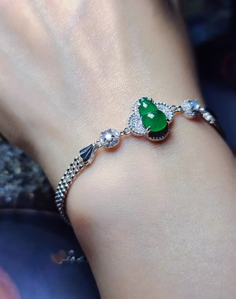 |福財|A貨翡翠冰玻陽綠飽滿葫蘆9.6mm純銀鍍18k精緻四葉草手鏈