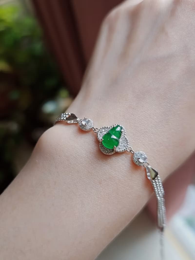 |福財|A貨翡翠冰玻陽綠飽滿葫蘆9.6mm純銀鍍18k精緻四葉草手鏈