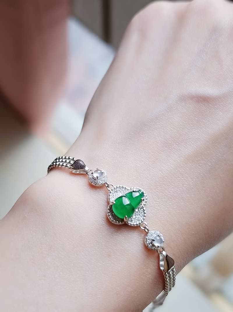 |福財|A貨翡翠冰玻陽綠飽滿葫蘆9.6mm純銀鍍18k精緻四葉草手鏈