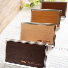 ヒゲ 名刺入れ　木製 ステンレス　名入れ可 クリスマスギフト　カスタム可能なギフト