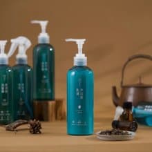 七三茶堂 茶炭方 潔淨護理丨茶滋養乳液 320ml(全身適用)