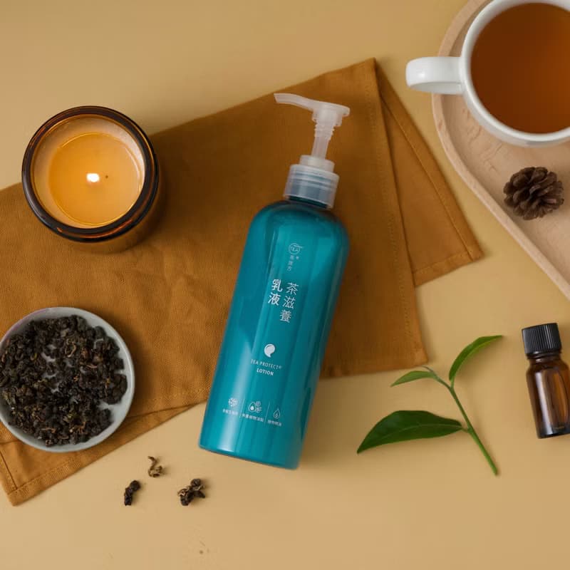 七三茶堂 茶炭方 潔淨護理丨茶滋養乳液 320ml(全身適用)
