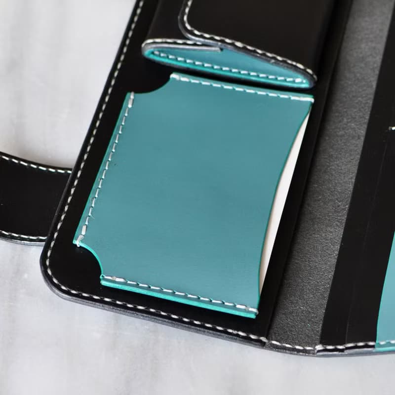 カード収納重視の長財布　No.5　ブッテーロ