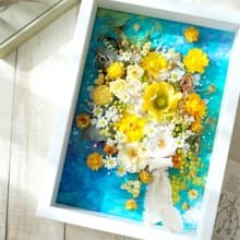 【特別な日のお祝い・誕生日・サロン飾り】プリザーブドフラワー・ドライフラワーと水彩画と花ミクストメディアフレーム　海の花束　　A4サイズ