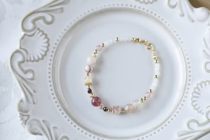 和歌。草莓晶 石榴石 櫻花瑪瑙 白月亮石 14K 天然石水晶 手鍊