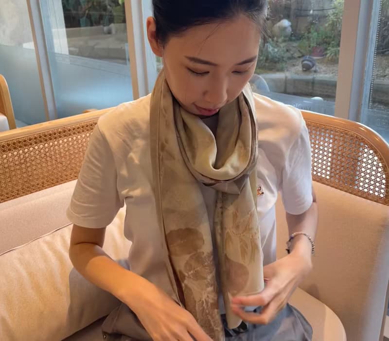 花葉移印染長絲巾 - 晨露疏影