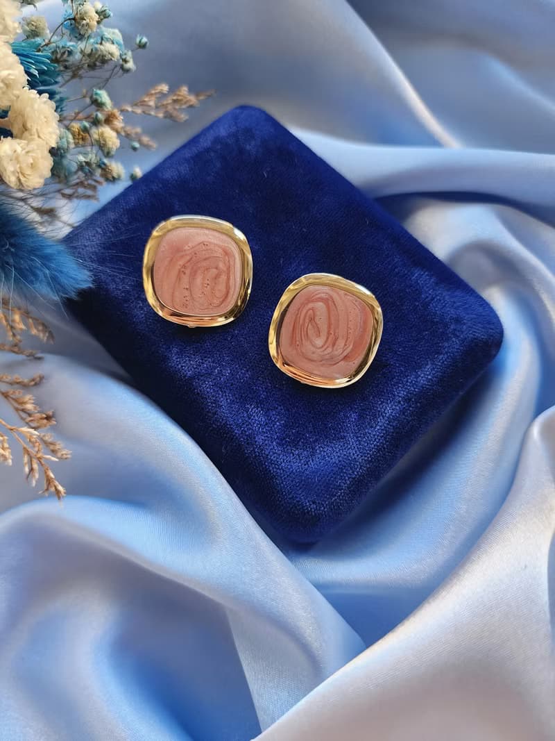美國西洋古董飾品/ 乾燥玫瑰混色琺瑯摩登夾式耳環/古著首飾