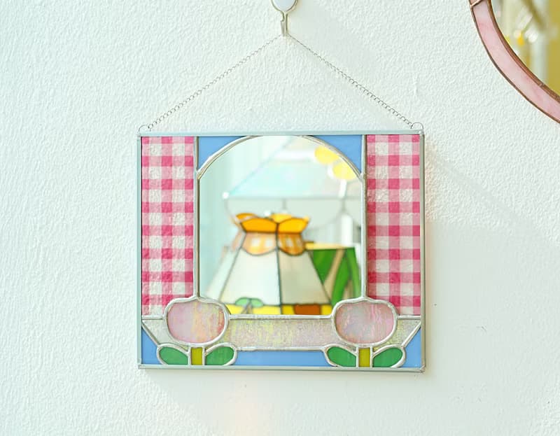 stained glass tulip mirror