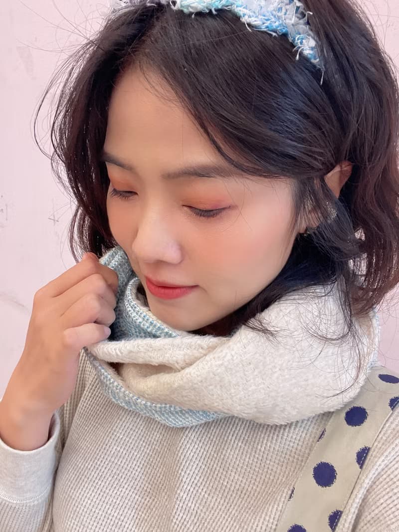 淺藍小香毛呢  刷毛圍脖 圍巾
