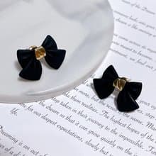 yitiart 蝴蝶結針式 夾式耳環 似顏繪 情人節禮物 約會 韓系