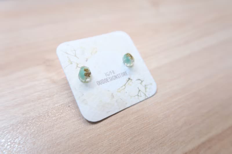 OUD原創. 手工飾品. 凝系列.粉藍珍珠白岩小耳環/耳夾