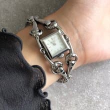 【 日本直送　名牌中古包 】GUCCI グッチ 腕時計 シルバー シニョーリア ステンレススチール クウォーツ vintage ヴィンテージ 2vifvk