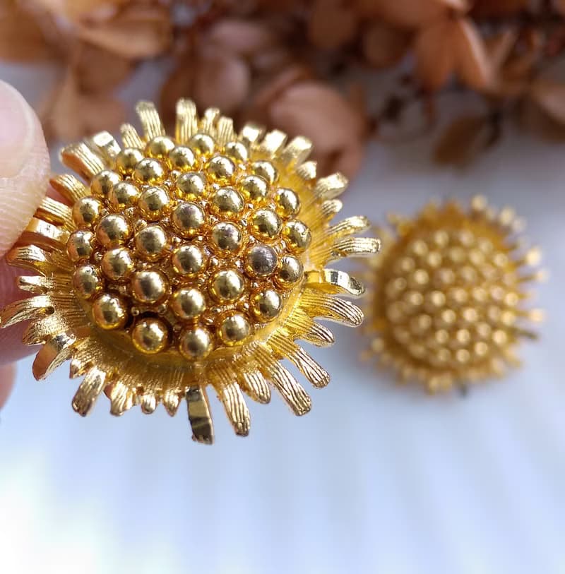 Vintage Jewelry 西洋古董飾品 BSK 黃金向日葵 夾式耳環