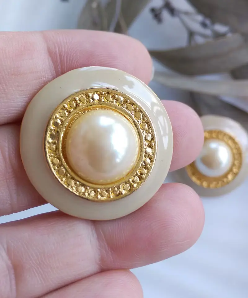Vintage Jewelry 西洋古董飾品 奶白 優雅 仿珠 知性 針式耳環