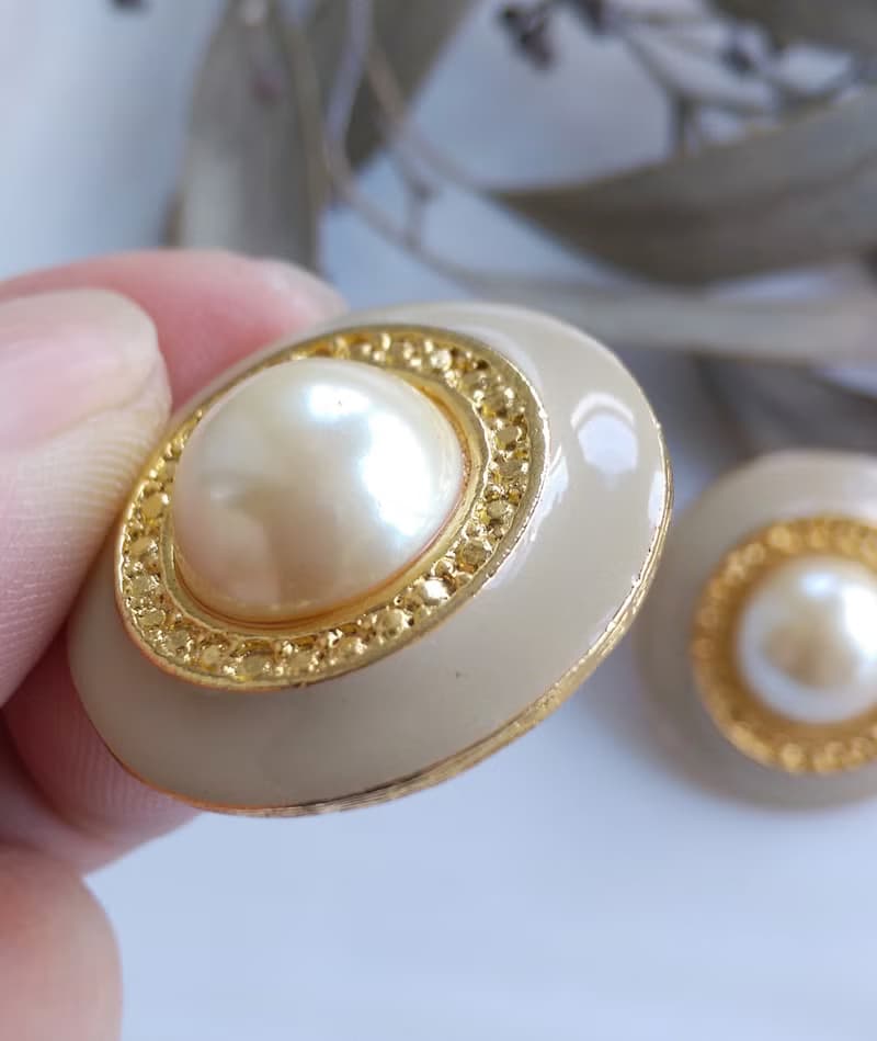 Vintage Jewelry 西洋古董飾品 奶白 優雅 仿珠 知性 針式耳環
