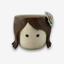 SOLO歐洲家居-手工台灣陶 藍花朵小女孩花器 12cm 花盆 擺件