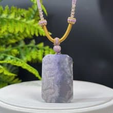 優質精選天然冰紫灰珊瑚玉吊墜冰潤玉化老料苔蘚蟲紋長方形無事牌