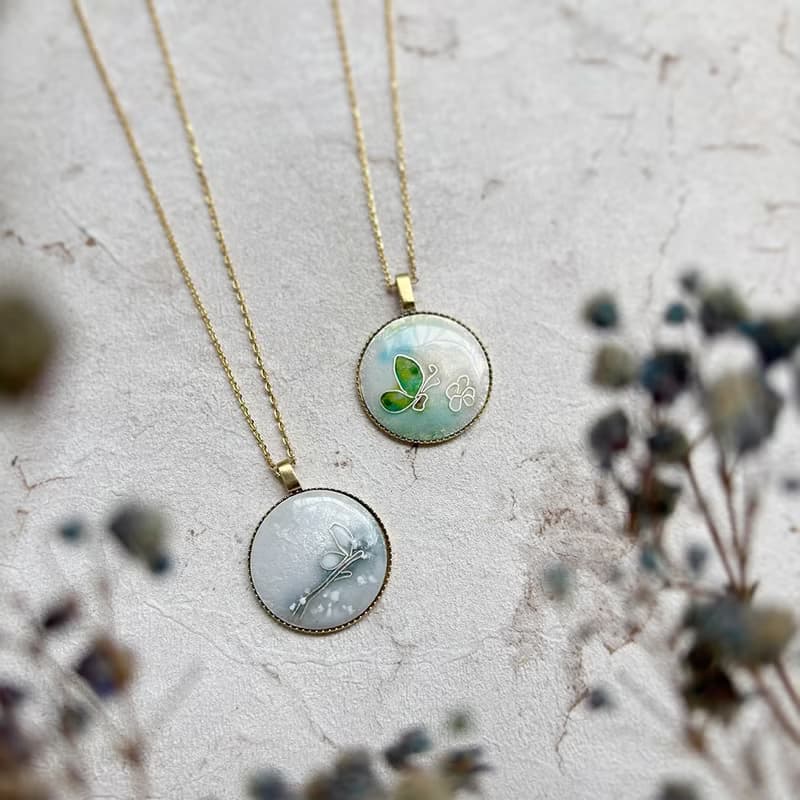 迷你畫框 -琺瑯畫項鍊- 四季之春 /黃銅 琺瑯掐絲 景泰藍