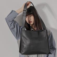 supportingrole 3層真皮中性簡約方形肩側背包 黑