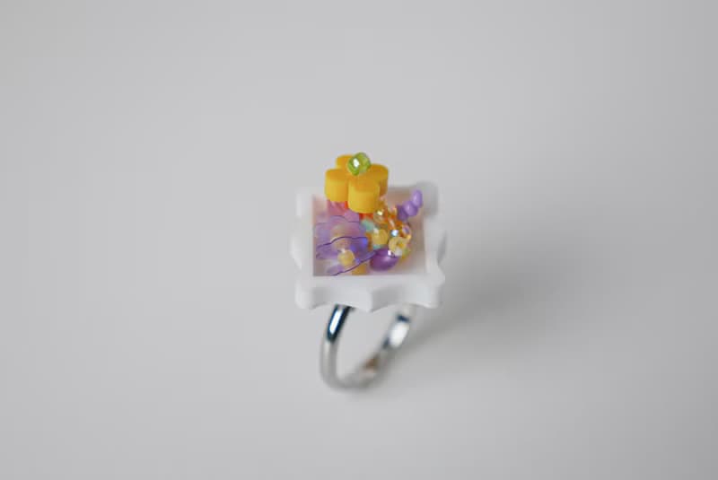 21g的生日禮物 白框戒指 共2色 【sep. beads x WU studio】