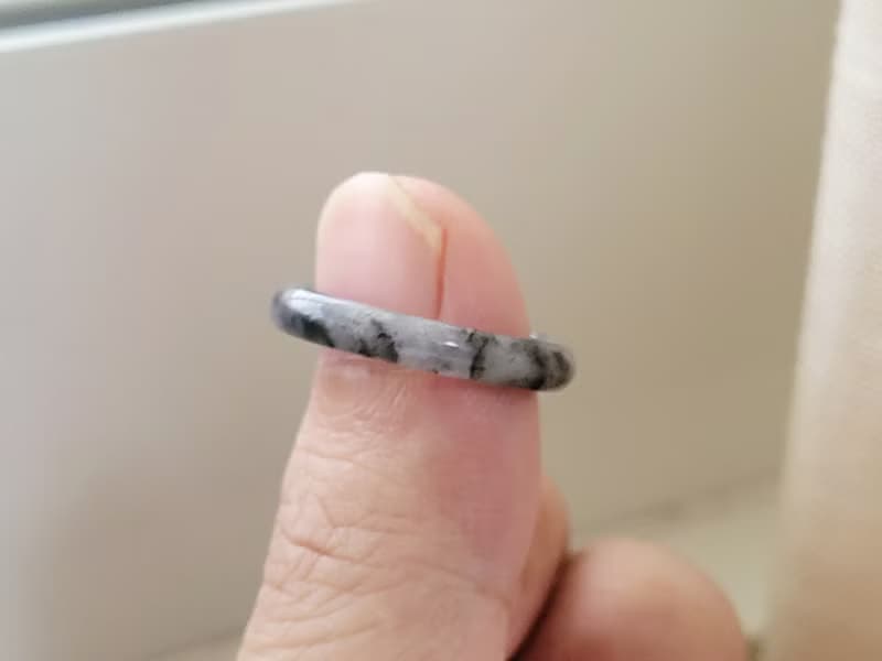 【親翠】天然翡翠 冰烏雞藝術意境黑花手指鐲12號細戒圈