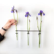 Minimalist metal wire Wall flower vase // Simple wire wall vase holder